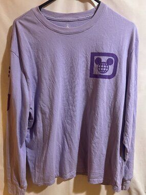 Walt Disney World women's lavender long sleeve Sleeve shirt Size Medium Used Goo